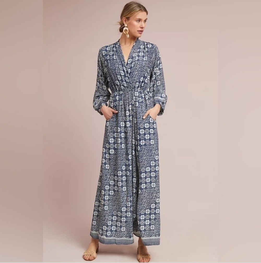 NWT Natalie Martin NAT Nico Navy and White Floral Maxi Dress | Size Small